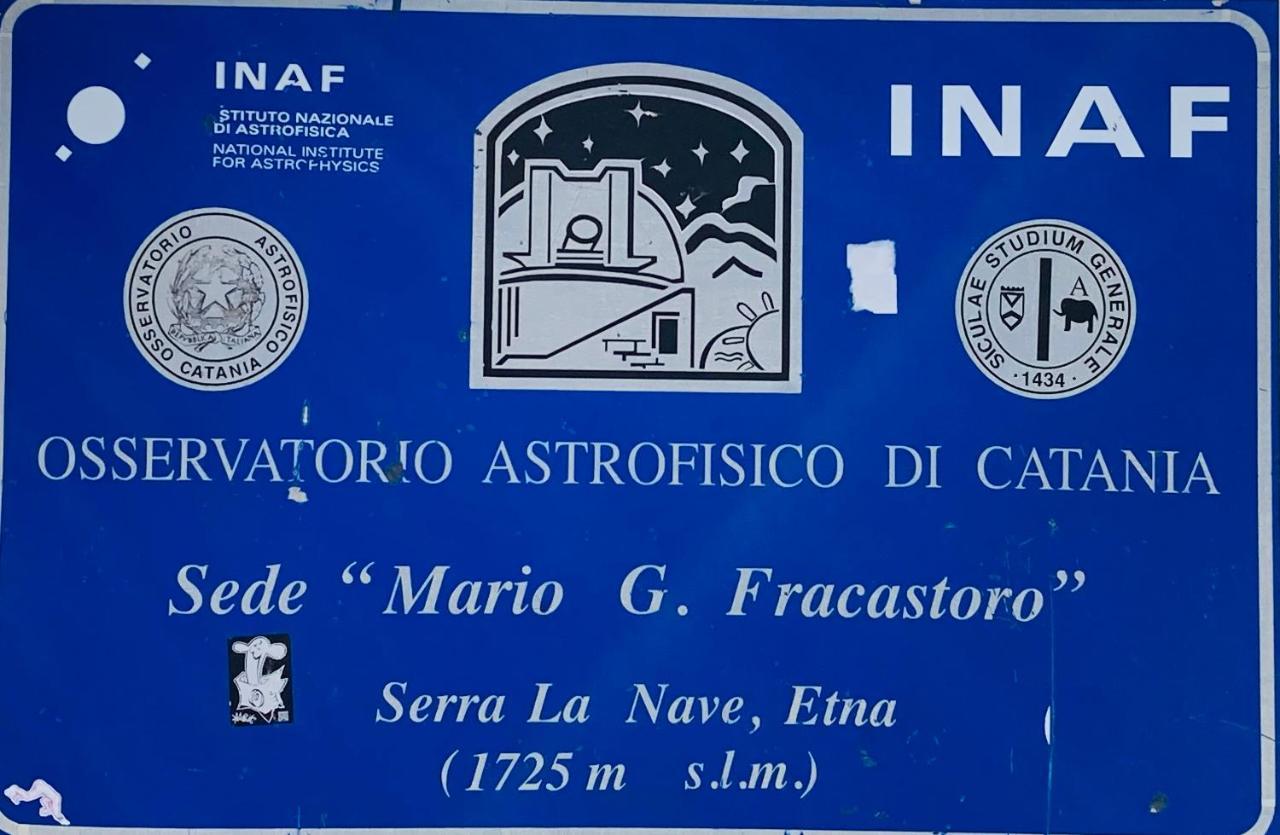 Lavica Di Mezzo Apartments Catania Exteriör bild