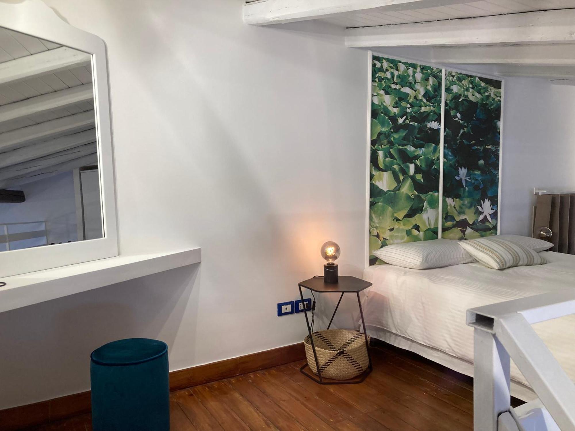Lavica Di Mezzo Apartments Catania Exteriör bild